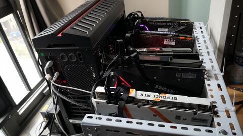 Advanced mining rig optimizing cryptocurrency computations